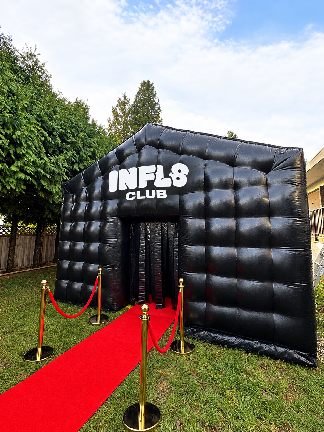 INFL8 CLUB inflatable nightclub with red carpet